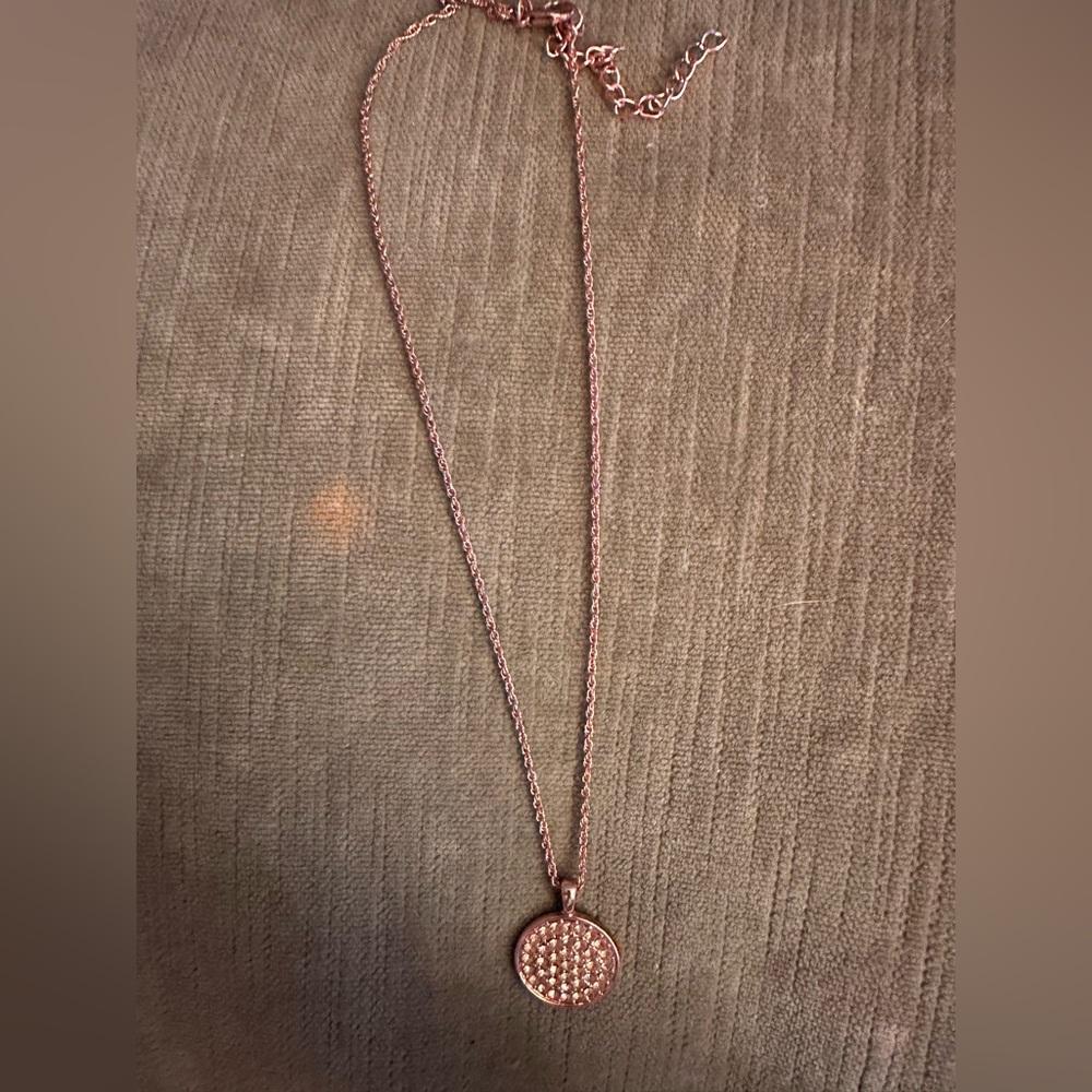 Beautiful necklaces - Picture 3 of 4